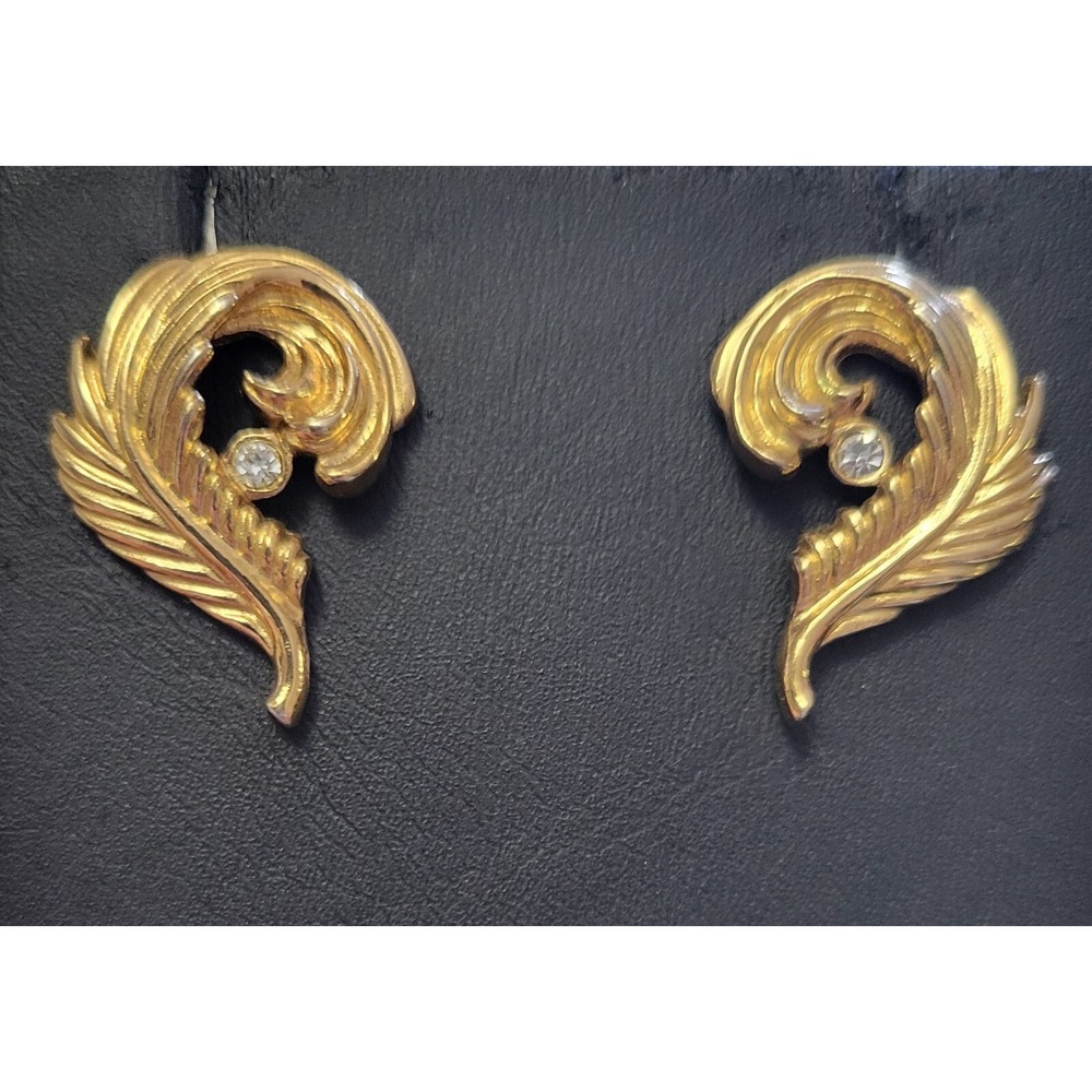 Vintage MONET Signed Gold Tone Textured Feather‎ Crystal Center Pierced Stud 1"